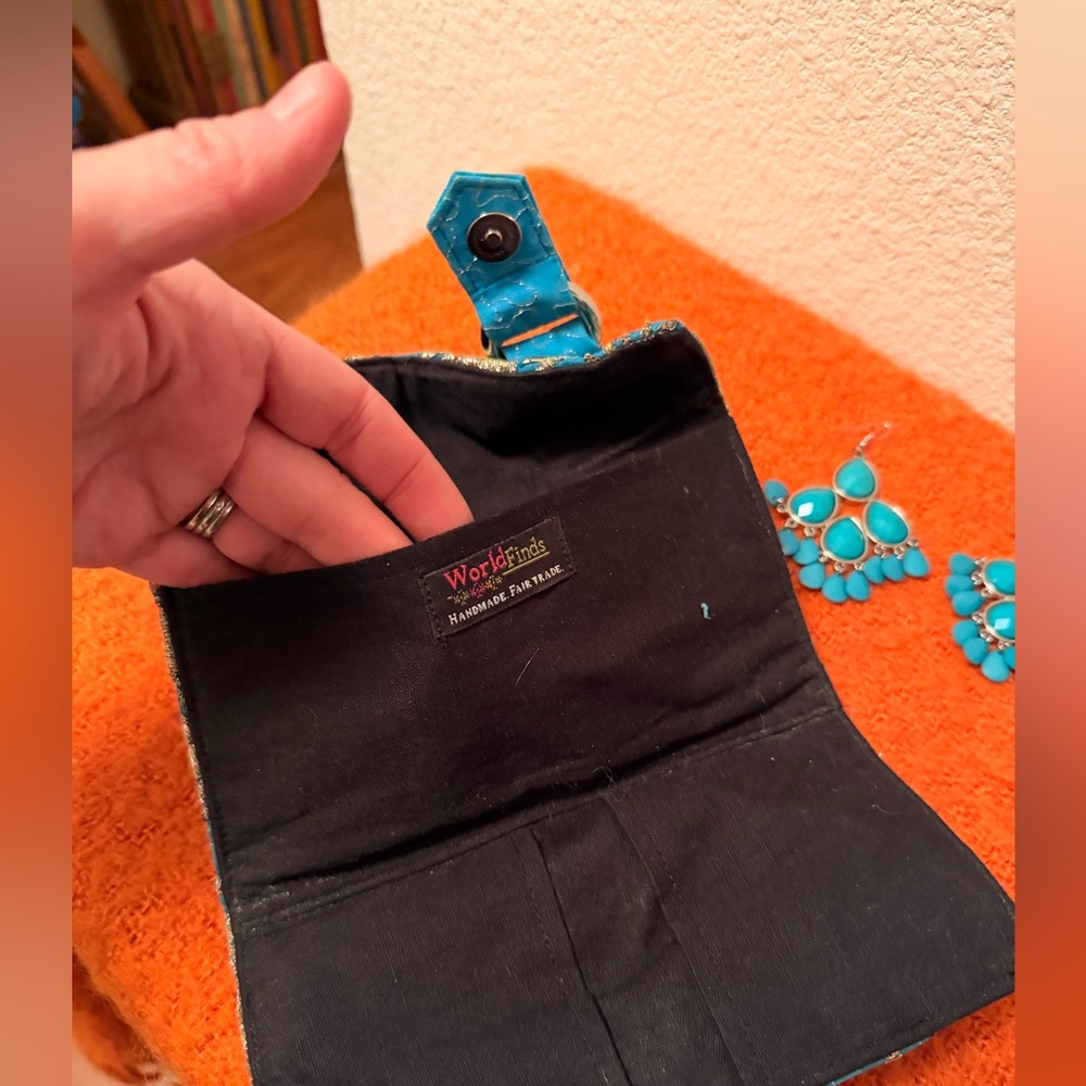 Turquoise wallet and jewelry bundle - Picture 5 of 8